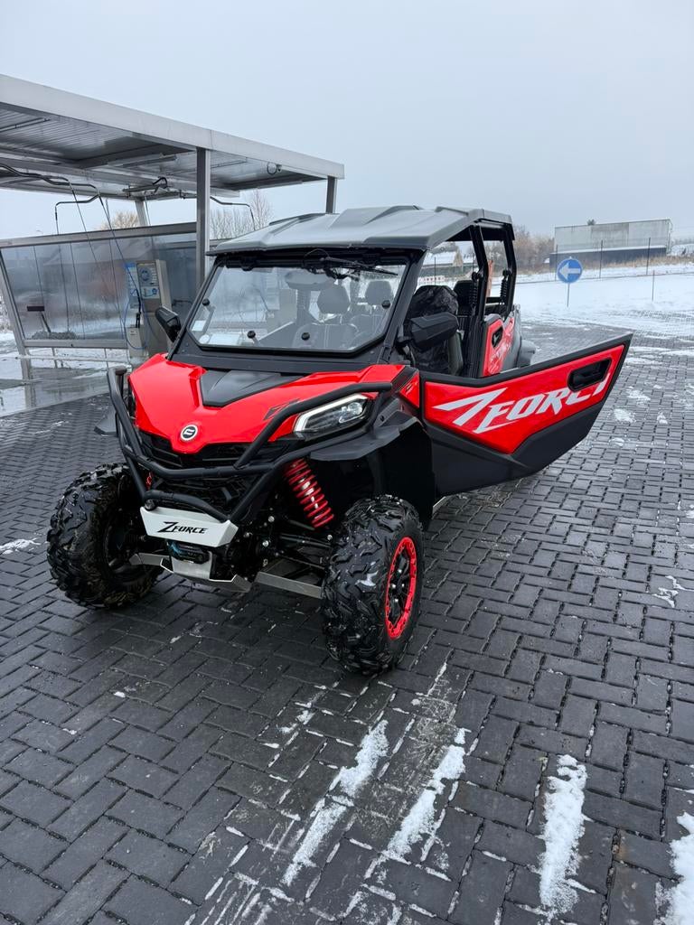 Buggy z force, Motos, Plus de 35 kW