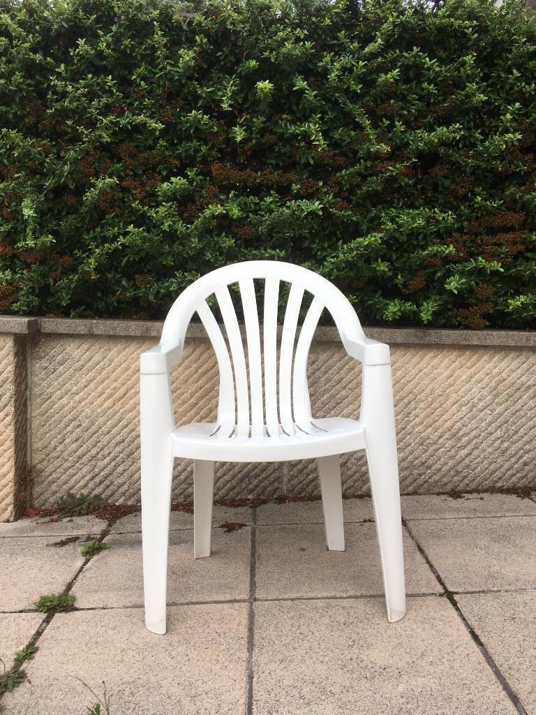 Tuinstoelen + 4 gratis tabourets, Ophalen