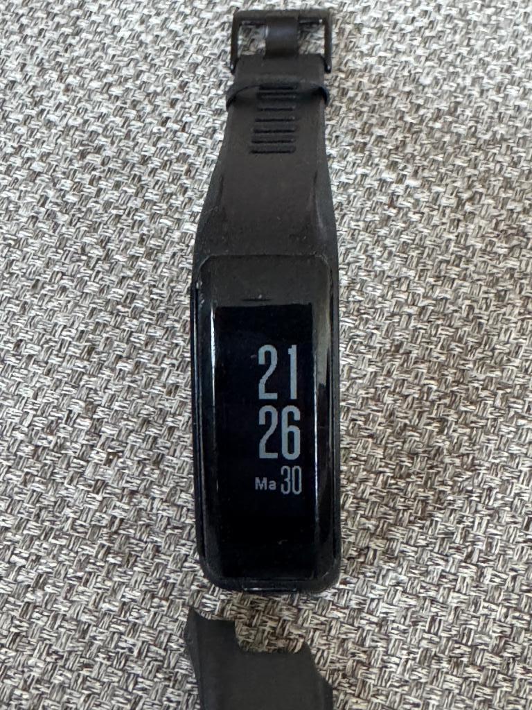 Garmin Vivosmart HR Activity tracker, Bijoux, Sacs & Beauté, Trackers d'activité, Étanche, Garmin, Utilisé, Android