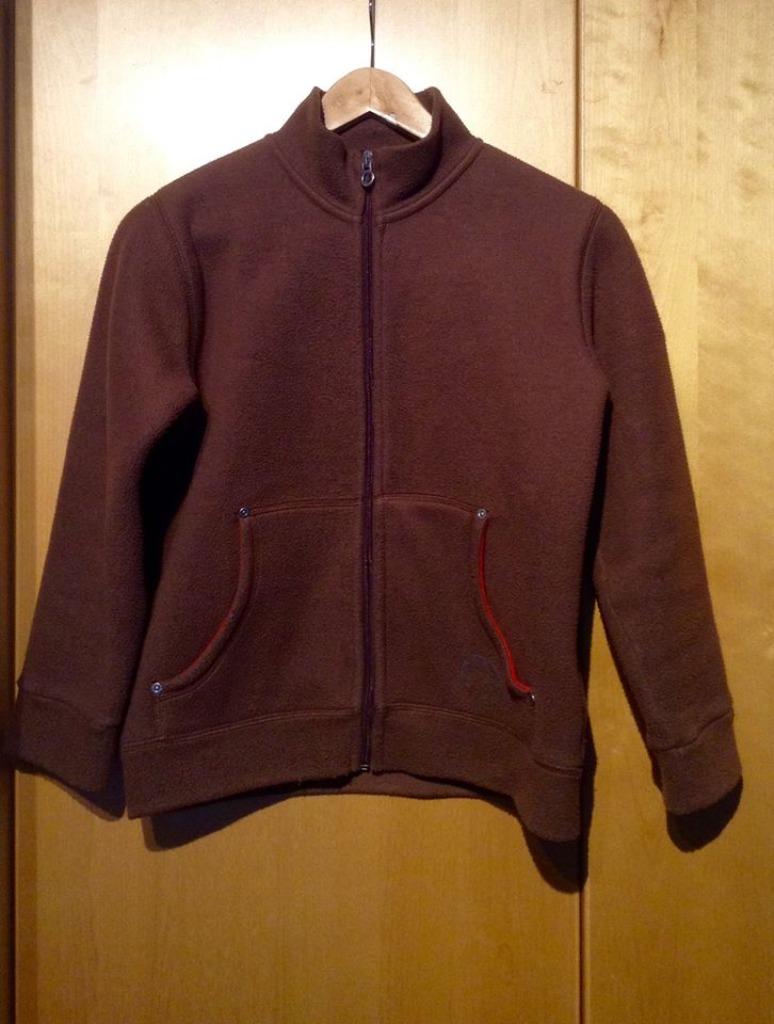 Cardigan chaud Tintin garçon 10 ans, Enfants & Bébés, Garçon, Enlèvement ou Envoi, Autres types, Comme neuf