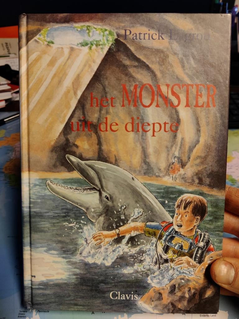 Boek-Het Monster uit de Diepte (gesigneerd - P. Lagrou), Boeken, Verzenden, Patrick Lagrou, Zo goed als nieuw, Fictie