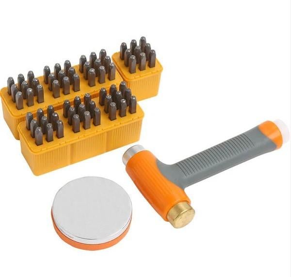 Set de 65 perforateurs avec chiffres et lettres 3 mm, Autos : Divers, Outils de voiture, Neuf, Enlèvement ou Envoi