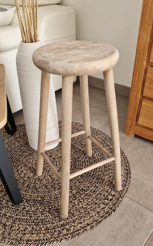 Barkrukjes in vergrijsde teak, Ophalen