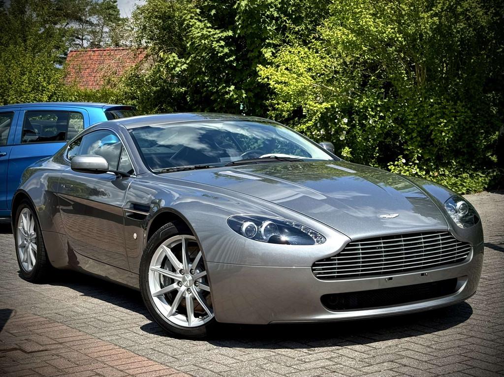 Aston Martin Vantage 4.3i V8 Sportshift (automatique), Autos, Aston Martin, Cuir, Argent ou Gris, Achat, Entreprise