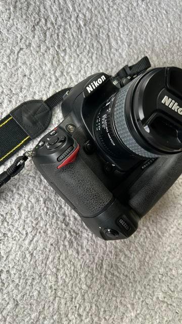 Nikon D300 met drive motor, Enlèvement