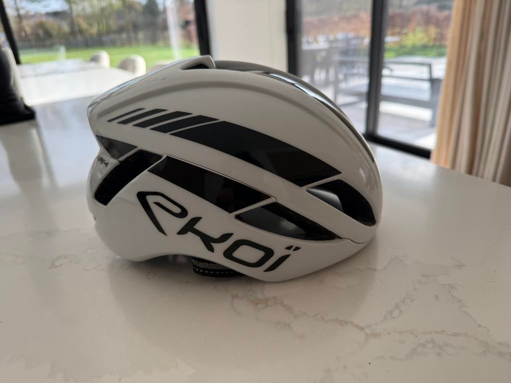 Aero helm Ekoi, Fietsen en Brommers, Ophalen of Verzenden, Zo goed als nieuw, M