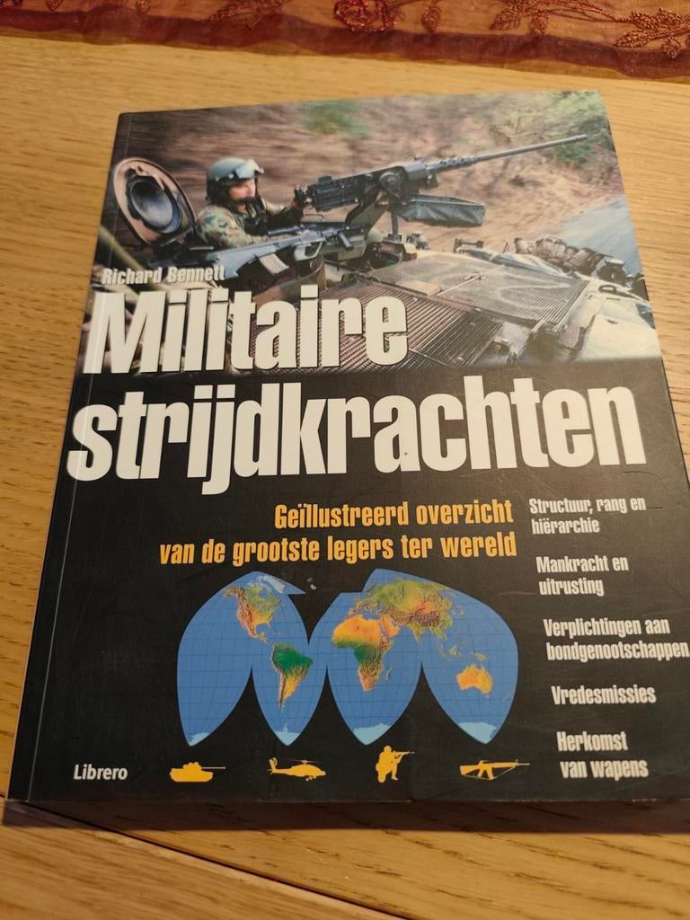 R. Bennet - Militaire strijdkrachten, Ophalen of Verzenden, R. Bennet