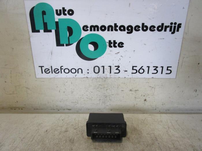 Relais préchauffage d'un Peugeot Partner (Partner 96-), -, 3 mois de garantie, Utilisé, -