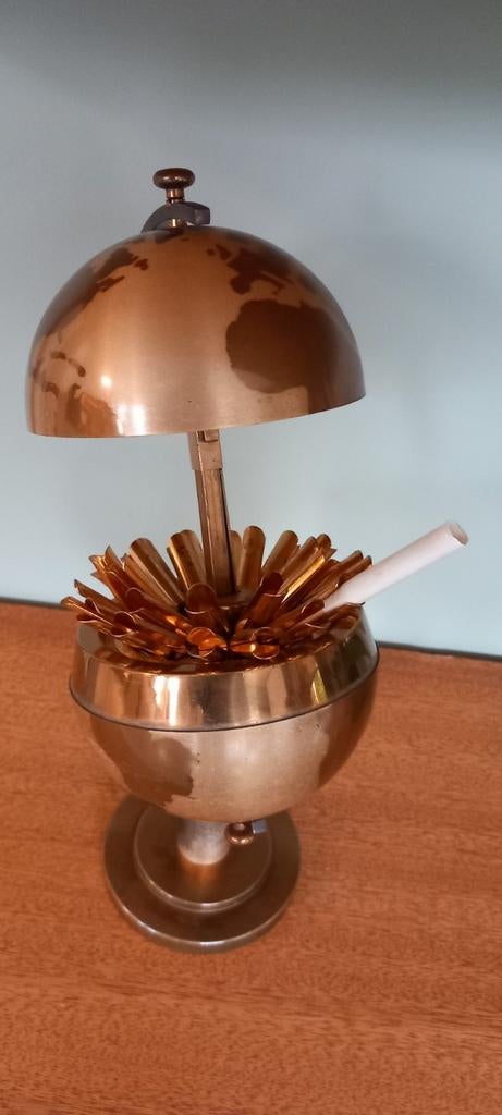 Oude kleine vintage sigarettenhouder met wereldkaart, Antiek en Kunst, Curiosa en Brocante, Ophalen of Verzenden