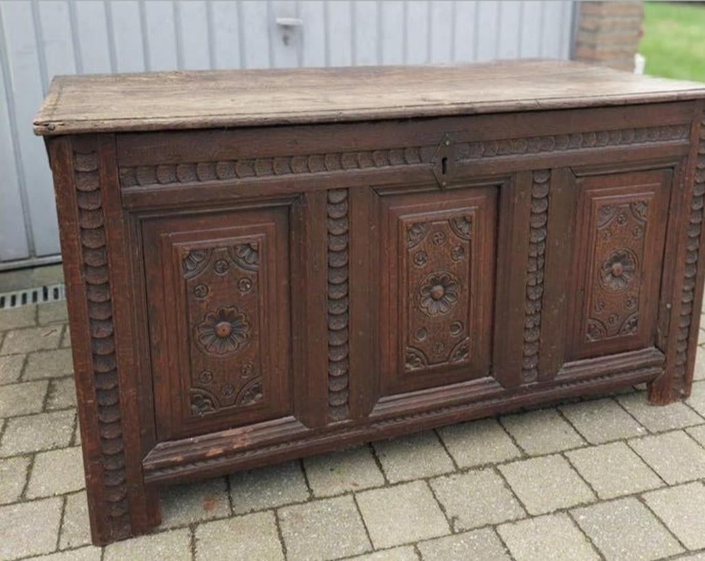 17de eeuwse Hollandse Renaissance koffer in eik te renoveren, Ophalen