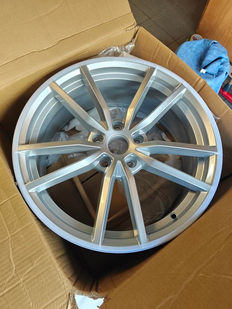 Nieuwe velgen golf 7 r 5x112 18inch, Auto-onderdelen, Banden en Velgen, Ophalen, Velg(en)