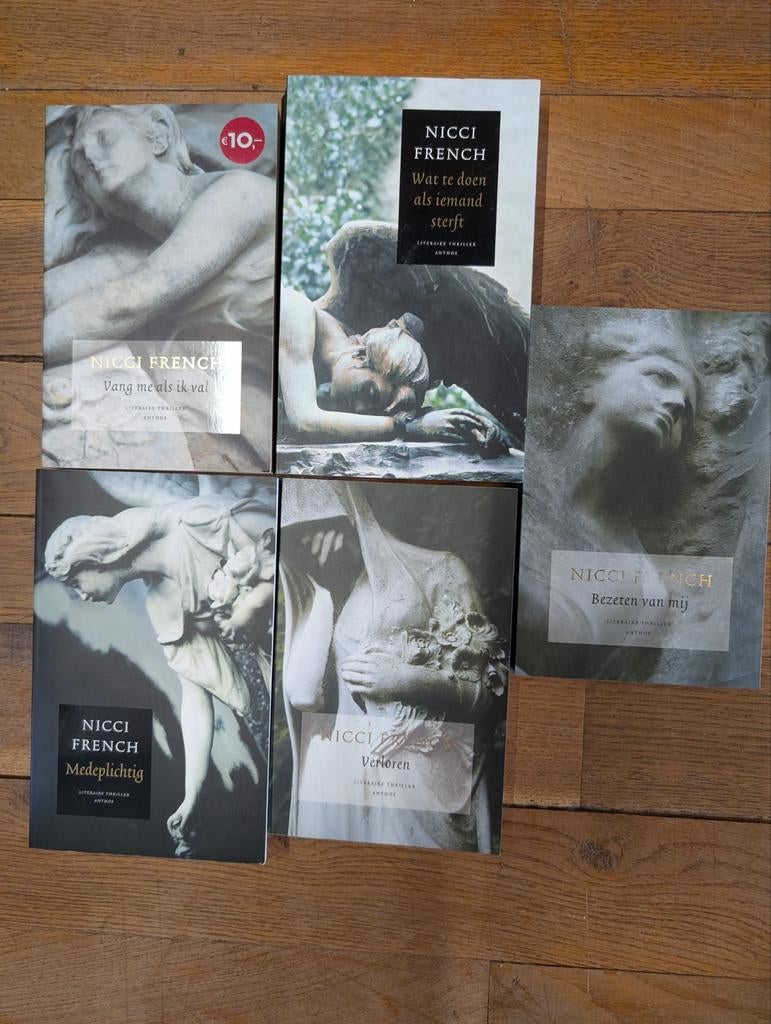 Bundel Nicci French, Ophalen