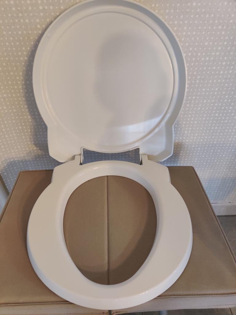 Nieuwe toiletbril camper of caravan Thetford, Ophalen, Nieuw