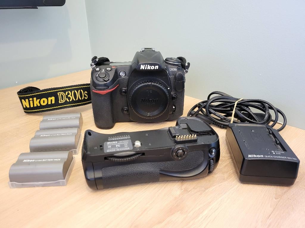 Nikon D300s + grip — Uitstekende conditie (46.562 klikken), Audio, Tv en Foto, Ophalen, Zo goed als nieuw, Nikon, Geen optische zoom