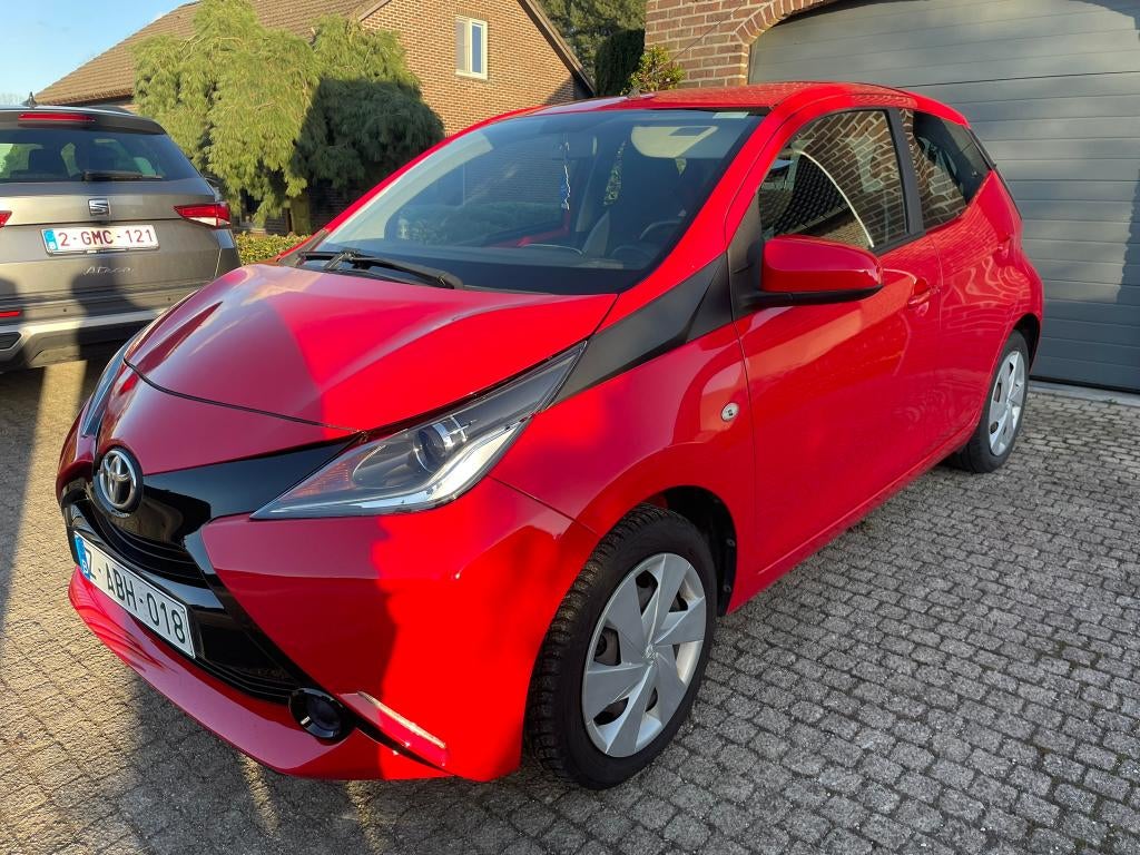 Toyota Aygo, Bj' 2014 met 75.000km, 5-deurs, garantie, Auto's, Voorwielaandrijving, Stof, Zwart, 5 deurs