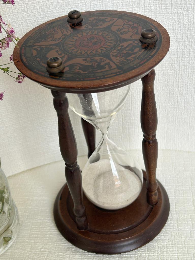 Sablier en bois vintage + motif zodiacal — déco astrologique, Enlèvement ou Envoi