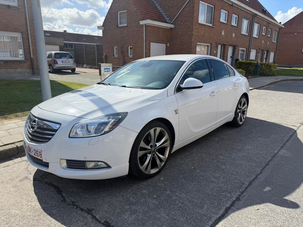 opel insignia 2.0 cdti, Autos, Opel, Cuir, Euro 5, Achat, Boîte manuelle