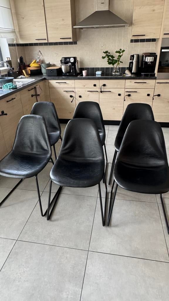 Gratis 6 zwarte stoelen, Ophalen, Gebruikt