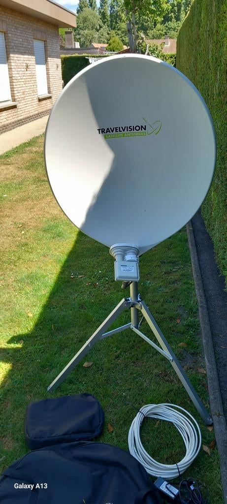 Automatisch schotelantenne travel Vision zoals nieuw, Ophalen, (Schotel)antenne