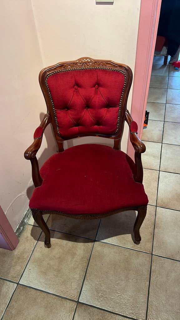 Stoel louis xv, Enlèvement