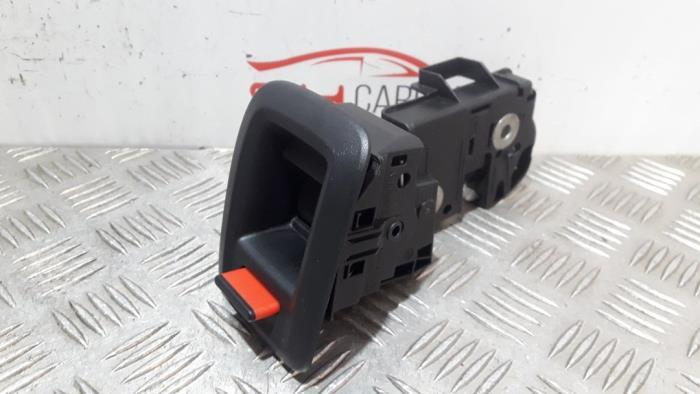 Serrure banquette arrière d'un Mercedes A-Klasse, 3 mois de garantie, Utilisé, -, -