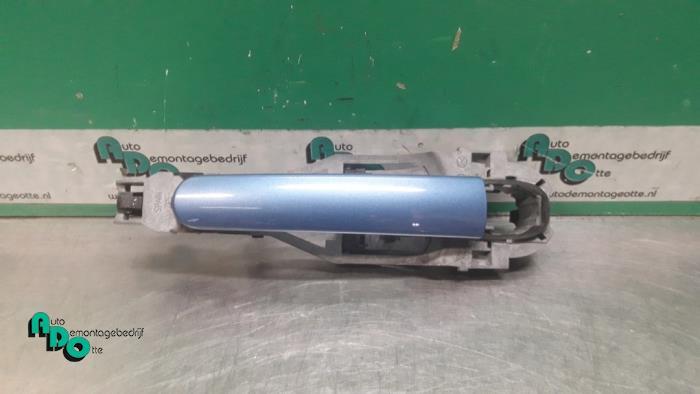 Portiergreep 2Deurs links van een Volkswagen Polo (Polo 01-), Auto-onderdelen, Carrosserie, Volkswagen, Gebruikt, 3 maanden garantie