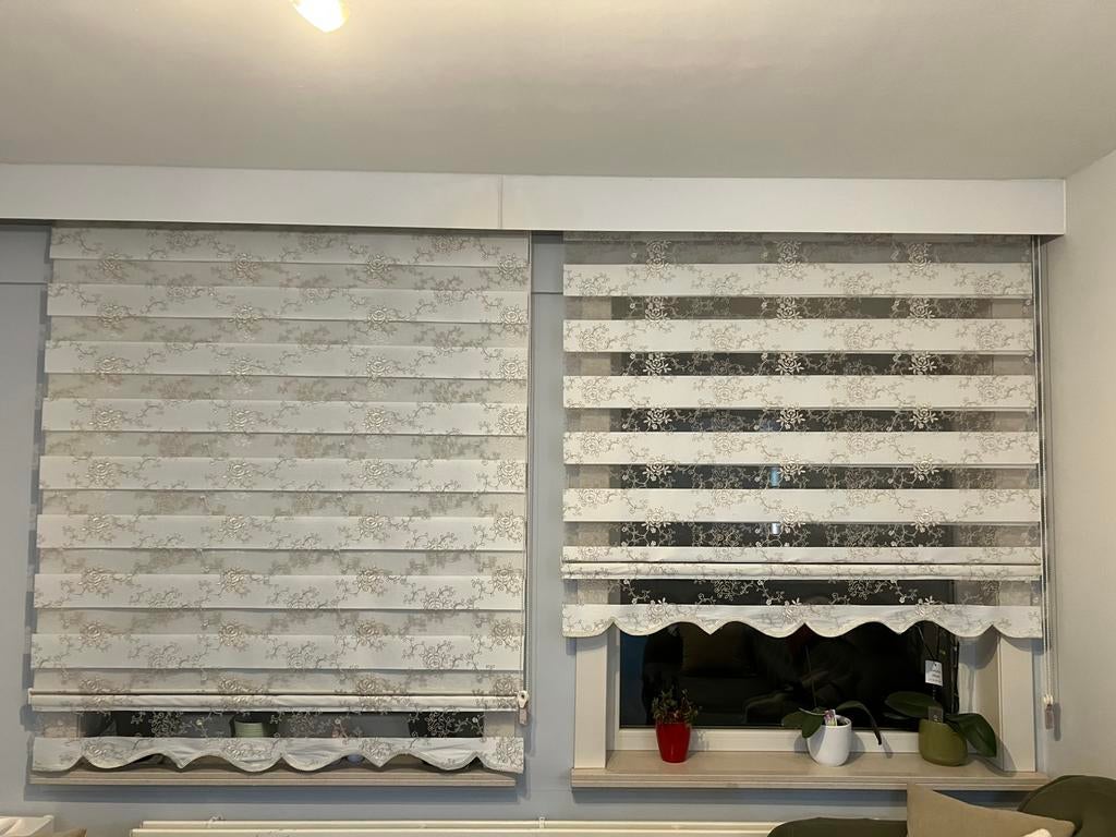 2x Zebra rolgordijnen, Ophalen, Zo goed als nieuw