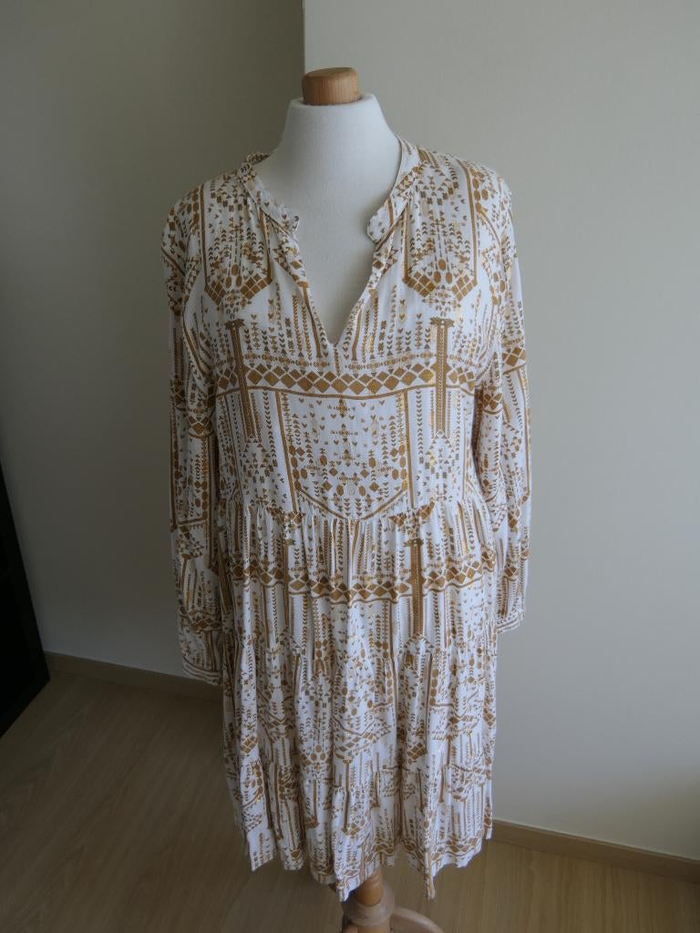 Kleedje FOREVER (25) in nieuwstaat maat 40., Forever, Ophalen, Zo goed als nieuw, Maat 38/40 (M)