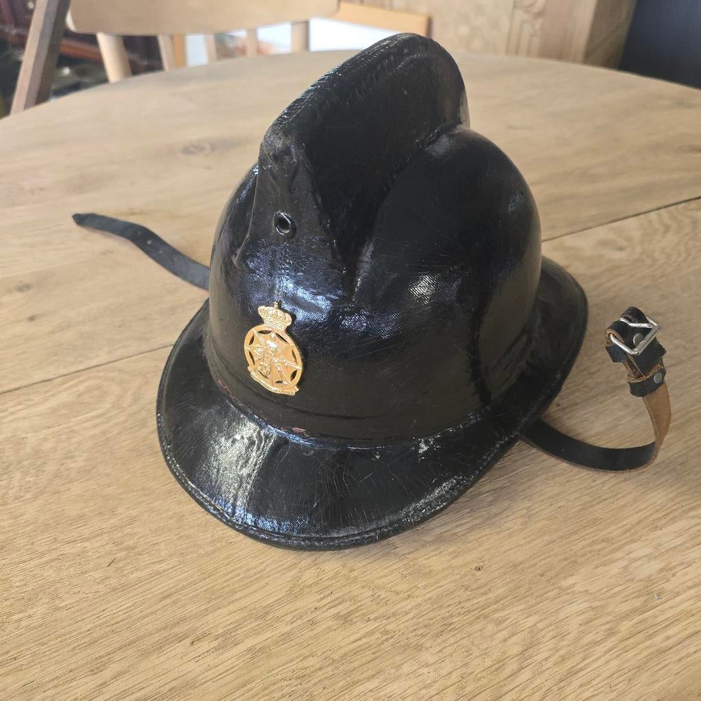 Ancien casque, Enlèvement ou Envoi