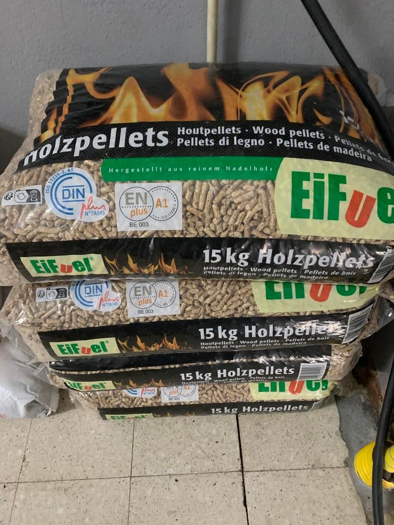 4 zakken pellets 5€/ stuk, Tuin en Terras, Brandhout, Ophalen
