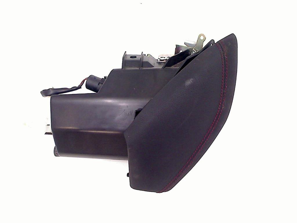 BOUCLIER DE JAMBE KAST LINKS Yamaha X-Max 125 (B74-F838L-0), Dhr. S. di Majo, Utilisé, Info@cama-motorparts.nl, P.J. Troelstraweg 8 8
3144 CX  MAASSLUIS, NL