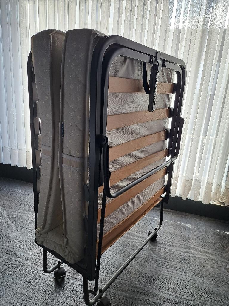 Vouw-logeerbed, Huis en Inrichting, Slaapkamer | Bedden, Ophalen, Verstelbaar, Eenpersoons, Zo goed als nieuw