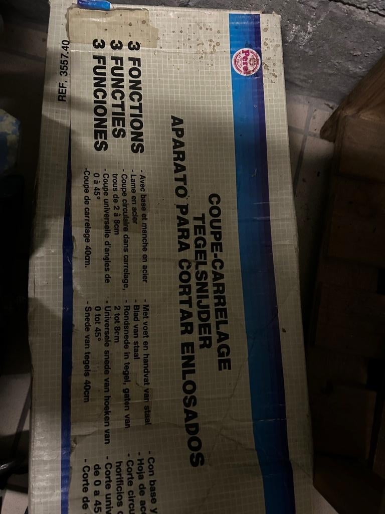 tegelsnijder, Ophalen, Zo goed als nieuw