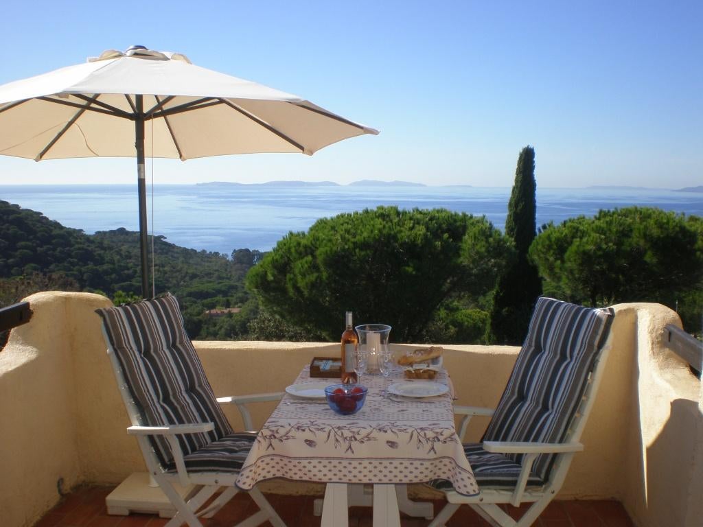 Joli gîte pour 2 personnes à louer près de Saint-Tropez, Vacances, Propriétaire, 1 chambre, Provence et Côte d'Azur, Lave-vaisselle