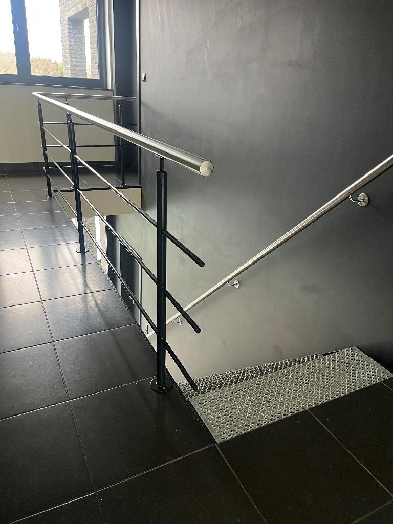 Metalen/aluminium balustrade.ophalen op 22april.Daarna weg!, Ophalen, Gebruikt, IJzer