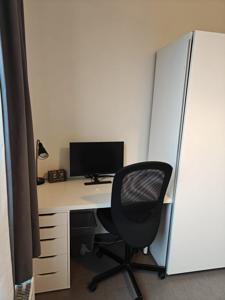 Bureaublad & 1 poot Lagkapten Ikea, Enlèvement, Comme neuf