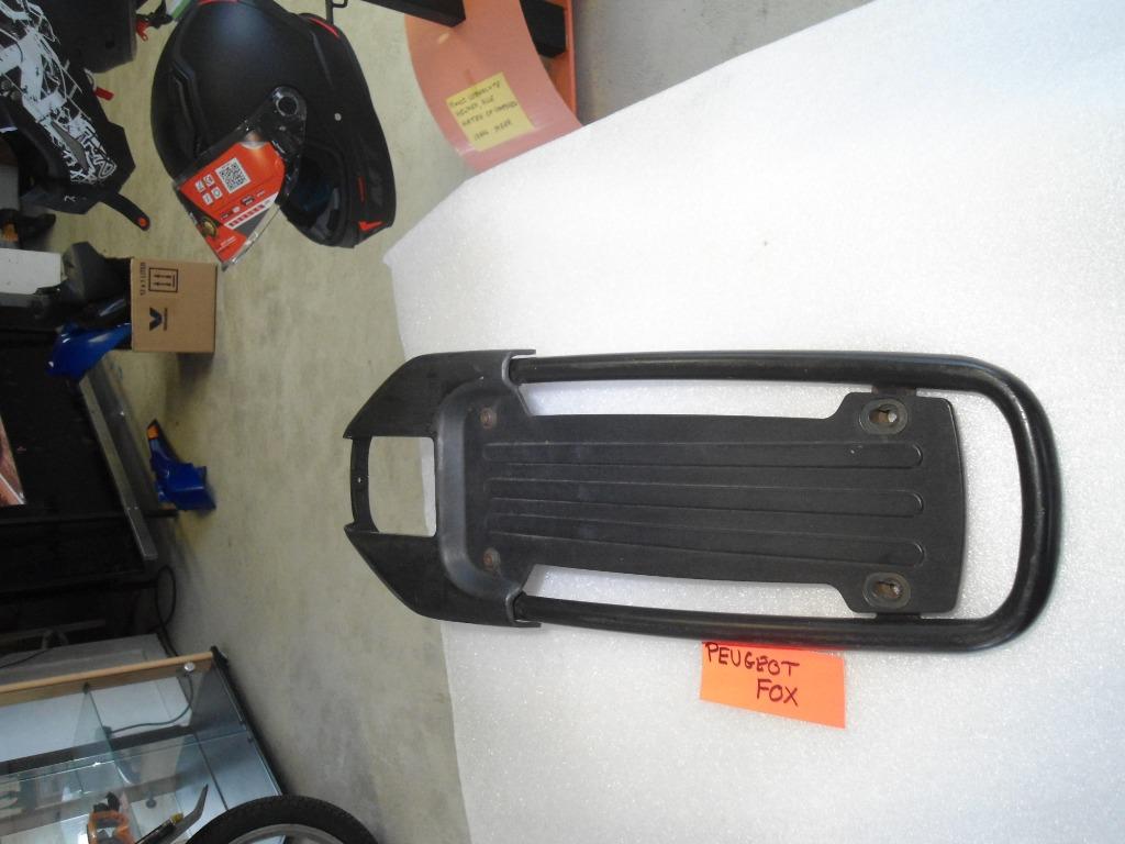 Peugeot fox : origineel achterrekje, Fietsen en Brommers, Brommeronderdelen | Algemeen, Ophalen, Zo goed als nieuw, Frame, Peugeot fox