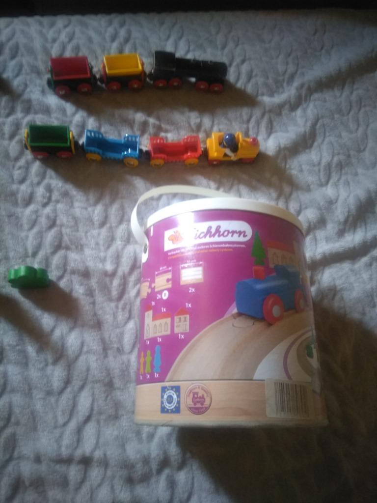 Brio / Eichhorn houten treintjes set, Kinderen en Baby's, Speelgoed | Houten speelgoed, Ophalen of Verzenden, Zo goed als nieuw