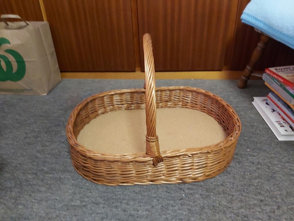 Rieten mand, Ophalen, Zo goed als nieuw, Mand