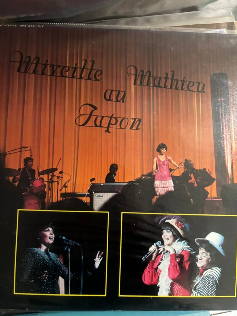 LP japonais Mireille Mathieu, Enlèvement
