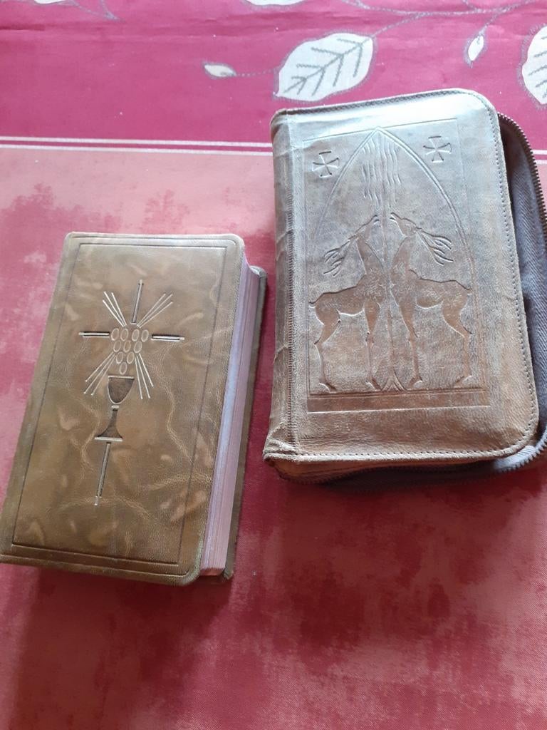 MISSEL QUOTIDIEN ET VESPERAL 1519 PAGES   PAR DOM GÉRARD, Enlèvement ou Envoi, Utilisé