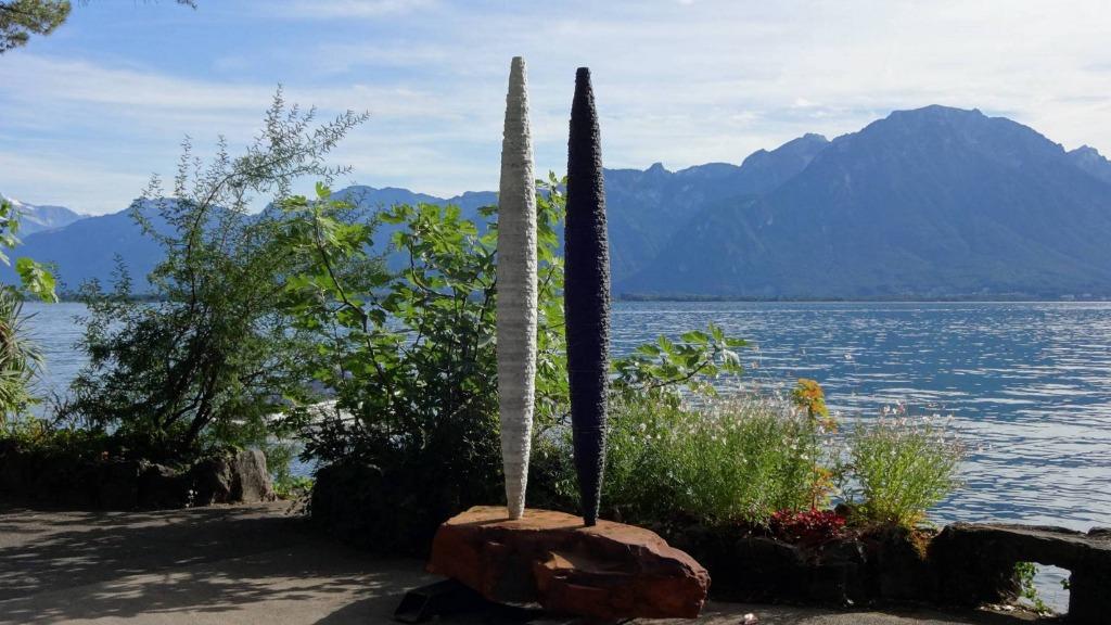 Sculpture Monumentale noir, rouge et blanc - Décoration Mais, Verzenden, Zo goed als nieuw, Metaal
