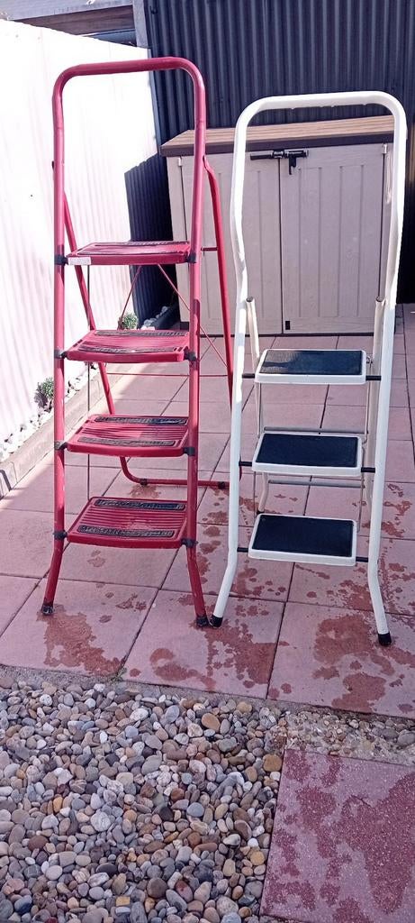 rode trap vier treden witte trap drie treden samen, Ophalen, Gebruikt, Trap