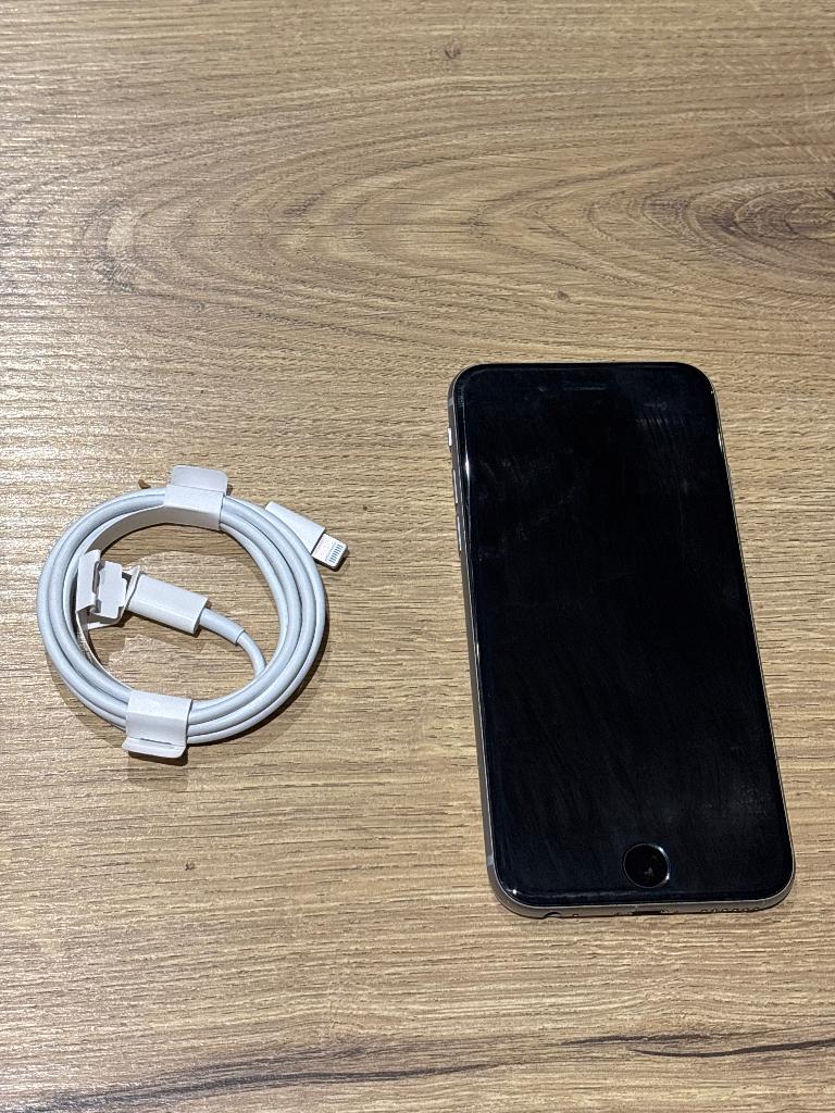 iPhone 6s 32 gigas 88% capacité de batterie, Telecommunicatie, Mobiele telefoons | Apple iPhone, Gebruikt, 16 GB, 88 %, Ophalen of Verzenden