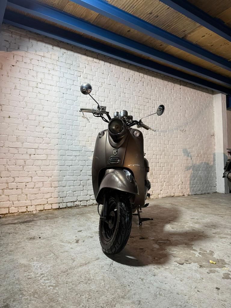 BTC Riva – 4.920 km, Vélos & Vélomoteurs, Pièces de cyclomoteur | Scooters, Comme neuf, Enlèvement ou Envoi