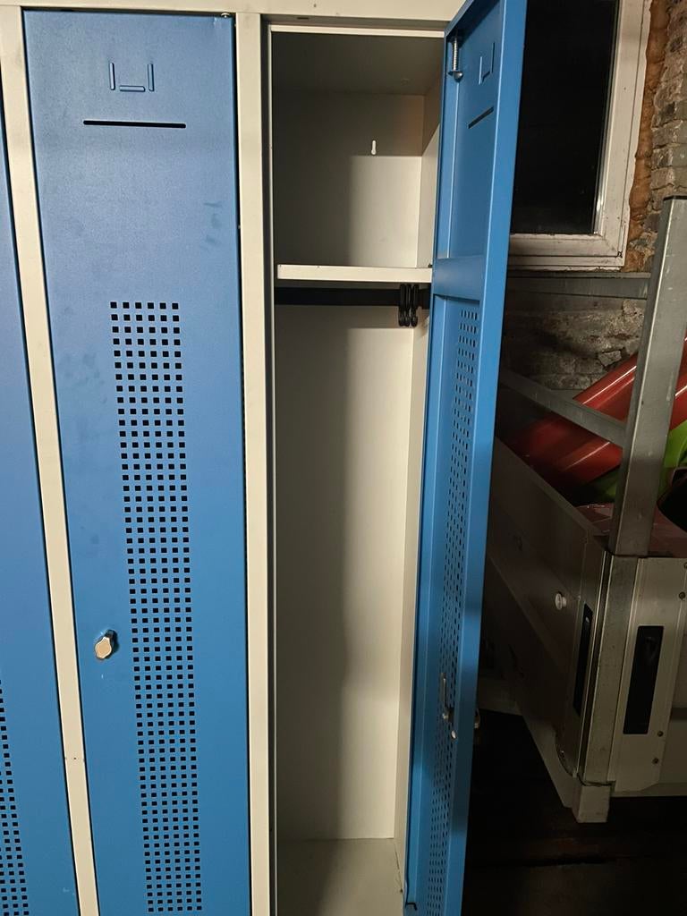 Armoire vestiaire métallique, Maison & Meubles, Armoires | Casiers, Enlèvement, Utilisé