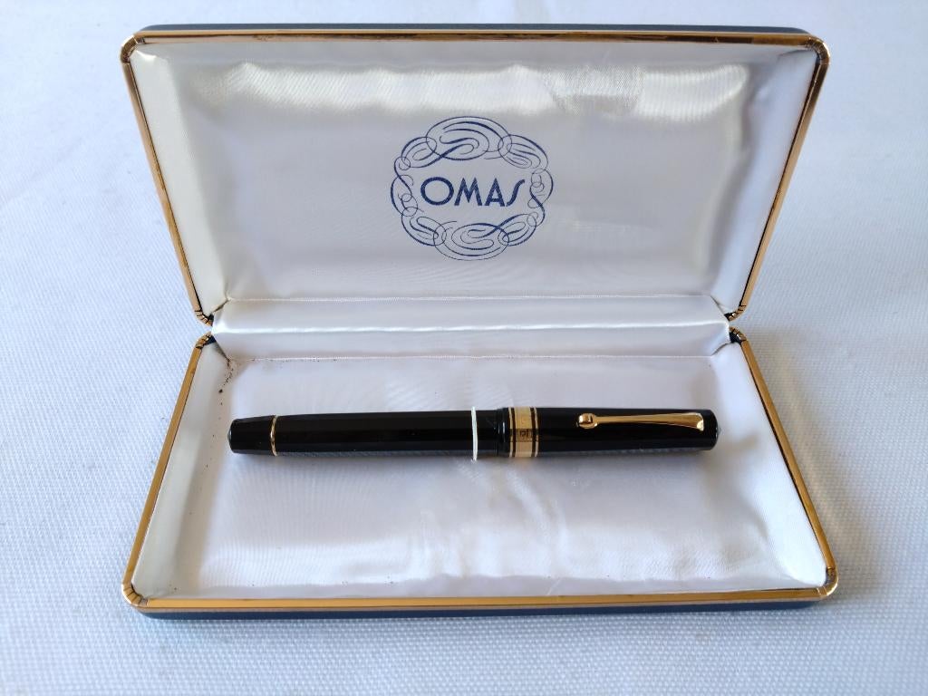 OMAS Milord 18K/750 gouden M-Nib, Verzamelen, Pennenverzamelingen, Overige merken, Met doosje, Ophalen of Verzenden, Zo goed als nieuw