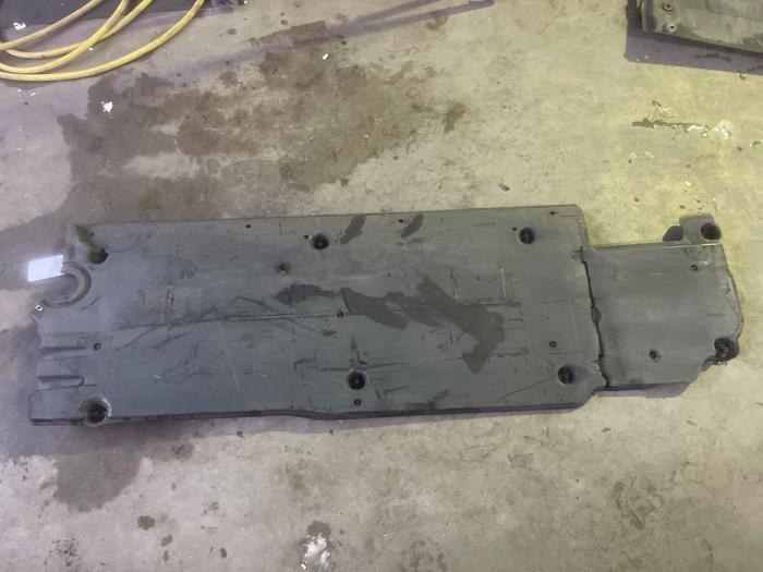 Plaque de protection sol d'un Volkswagen Polo, Volkswagen, -, 3 mois de garantie, Utilisé