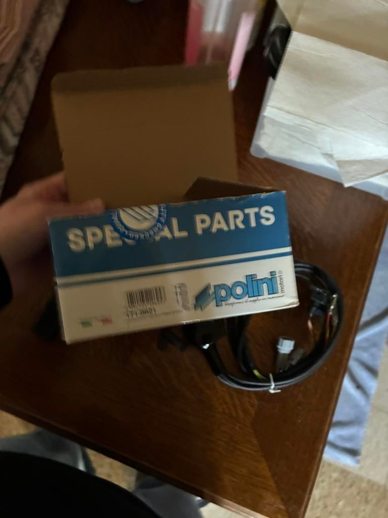 Ecu polini peugot kisbee 4t prijs bespreekbaar, Cd's en Dvd's, Cassettebandjes, Ophalen, Zo goed als nieuw