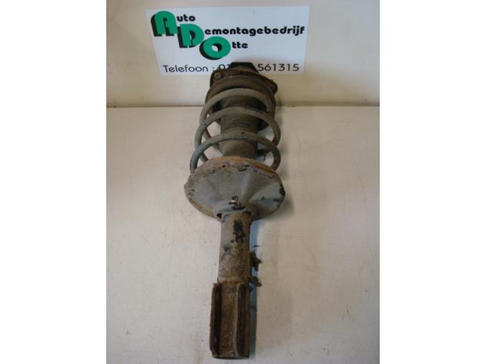 Schokdemperpoot rechts-voor van een Suzuki Swift (Swift 89-), Gebruikt, -, -, Ophalen of Verzenden